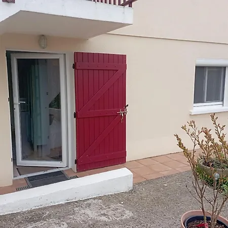 F1 Independant Rez De Jardin Proche De Vichy Petits Dej Compris Homestay Bellerive-sur-Allier