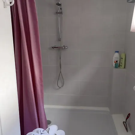 F1 Independant Rez De Jardin Proche De Vichy Petits Dej Compris * Bellerive-sur-Allier